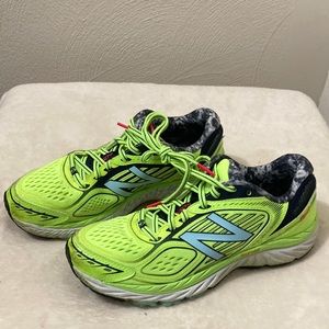 New Balance woman’s athletic sneakers in good condition size 9